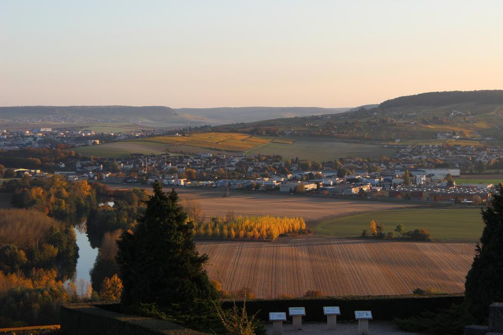 Gite Celeste Pour 6 Personnes Mardeuil Buitenkant foto